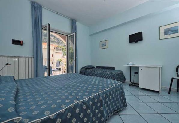 Maison Raphael Minori Bagian luar foto